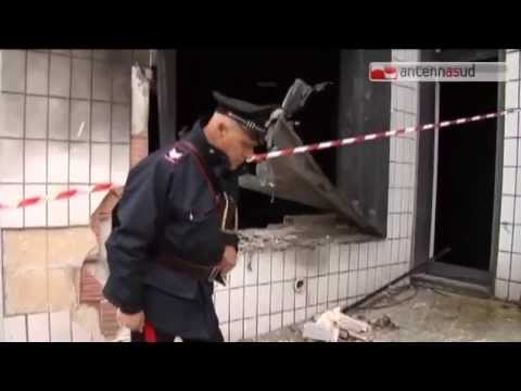 TG 05.03.15 Strage sfiorata in sala giochi ad Altamura, bomba ferisce 8 giovani. Tre sono gravi