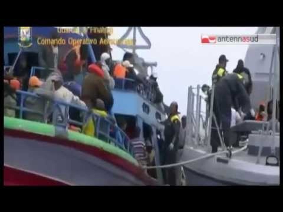 TG 10.03.15 A Taranto l'hub del Viminale per "schedare" i migranti in arrivo