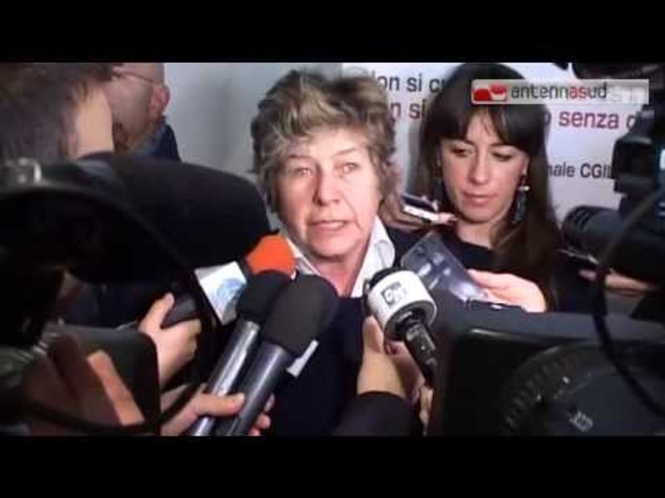 TG 11.03.15 Camusso a Bari: "Renzi ha invitato a cena i precari?"