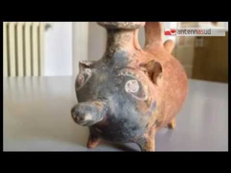 TG 12.03.15 Biberon dei Messapi....porcellino con sonagli di 2400 anni!