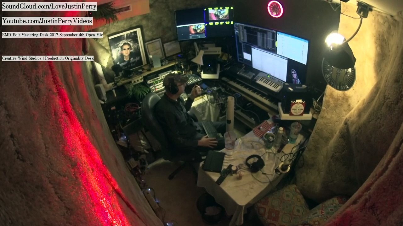 Creative Wind Studios Production Originality Desk (1440)