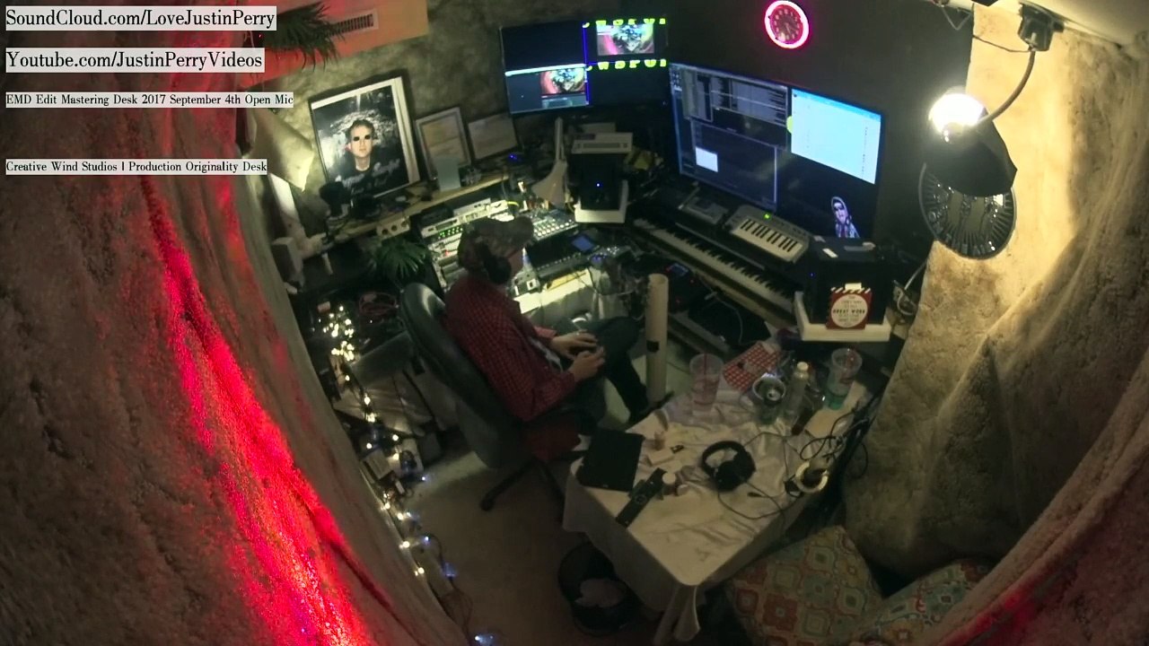 Creative Wind Studios Production Originality Desk (1443)