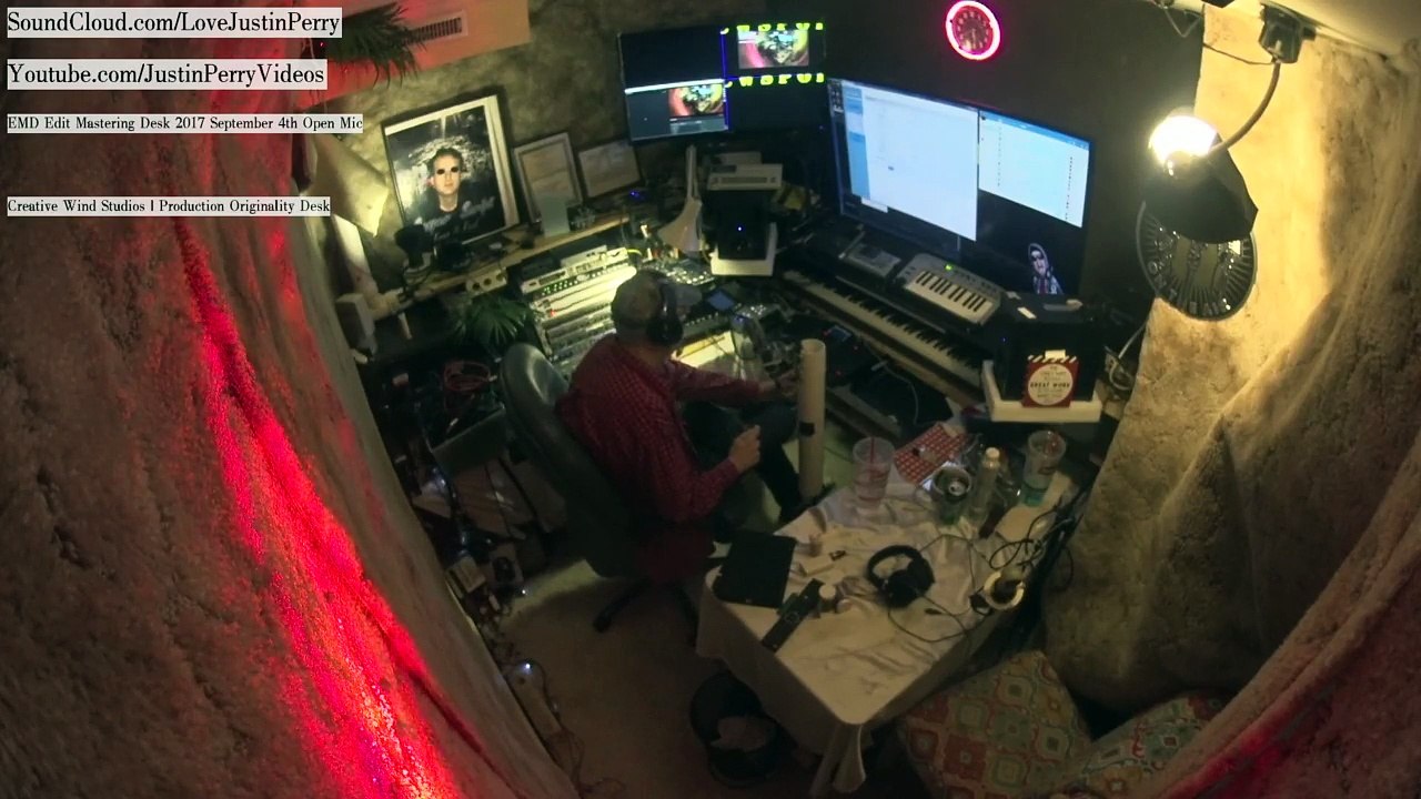 Creative Wind Studios Production Originality Desk (1444)