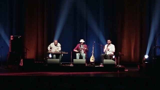 Taksim Trio - Kumsalda Dans (İstanbul Experience)