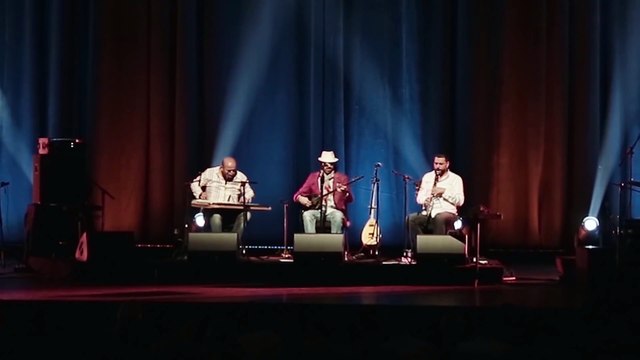 Taksim Trio - Naz (İstanbul Experience)