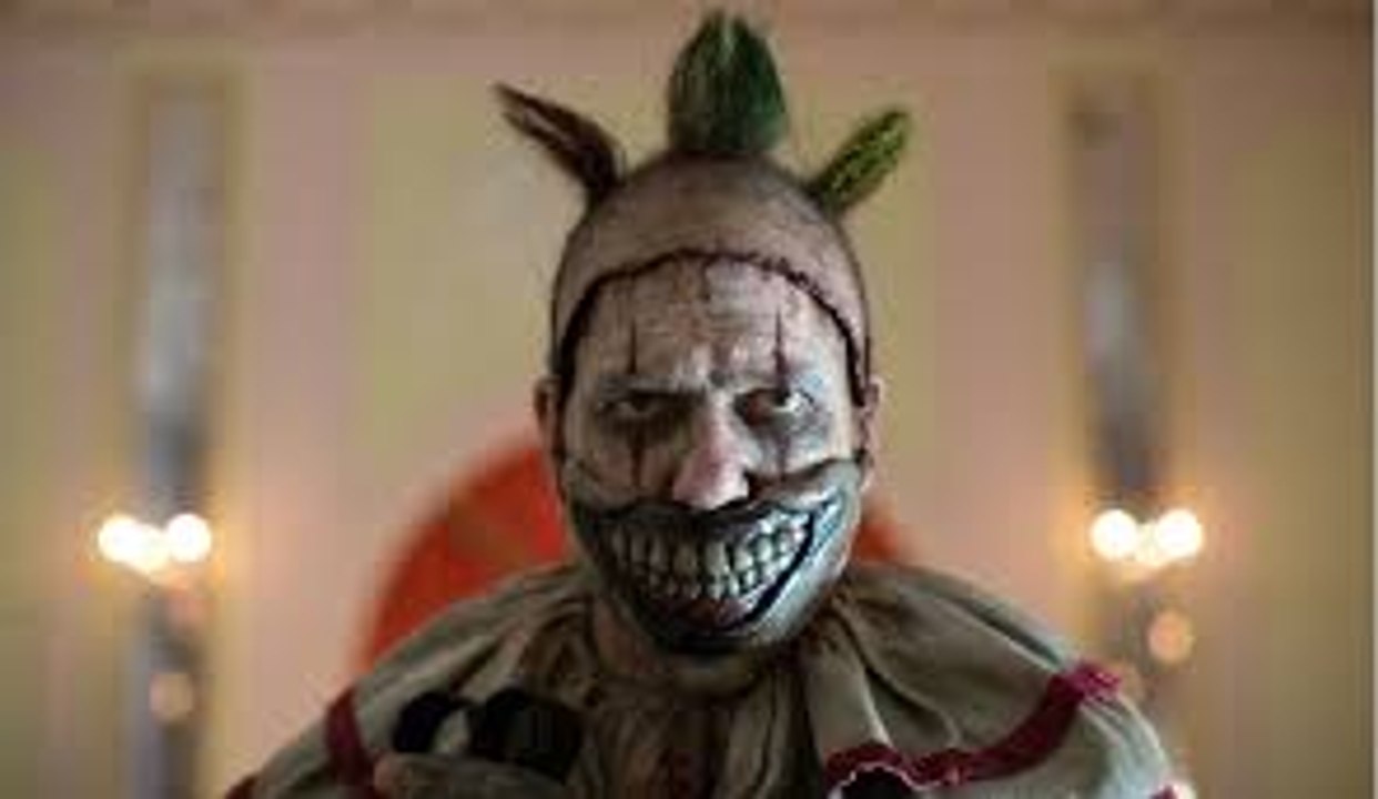 [S07E01] American Horror Story Season 7 Episode 1 - Pilot