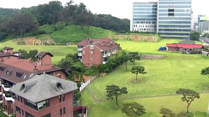 "내 땅이니 마음대로"...공원을 정원으로 만든 회장님 / YTN (Yes! Top News)