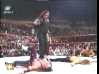 Wwe double chokeslams bret hart & shawn michaels