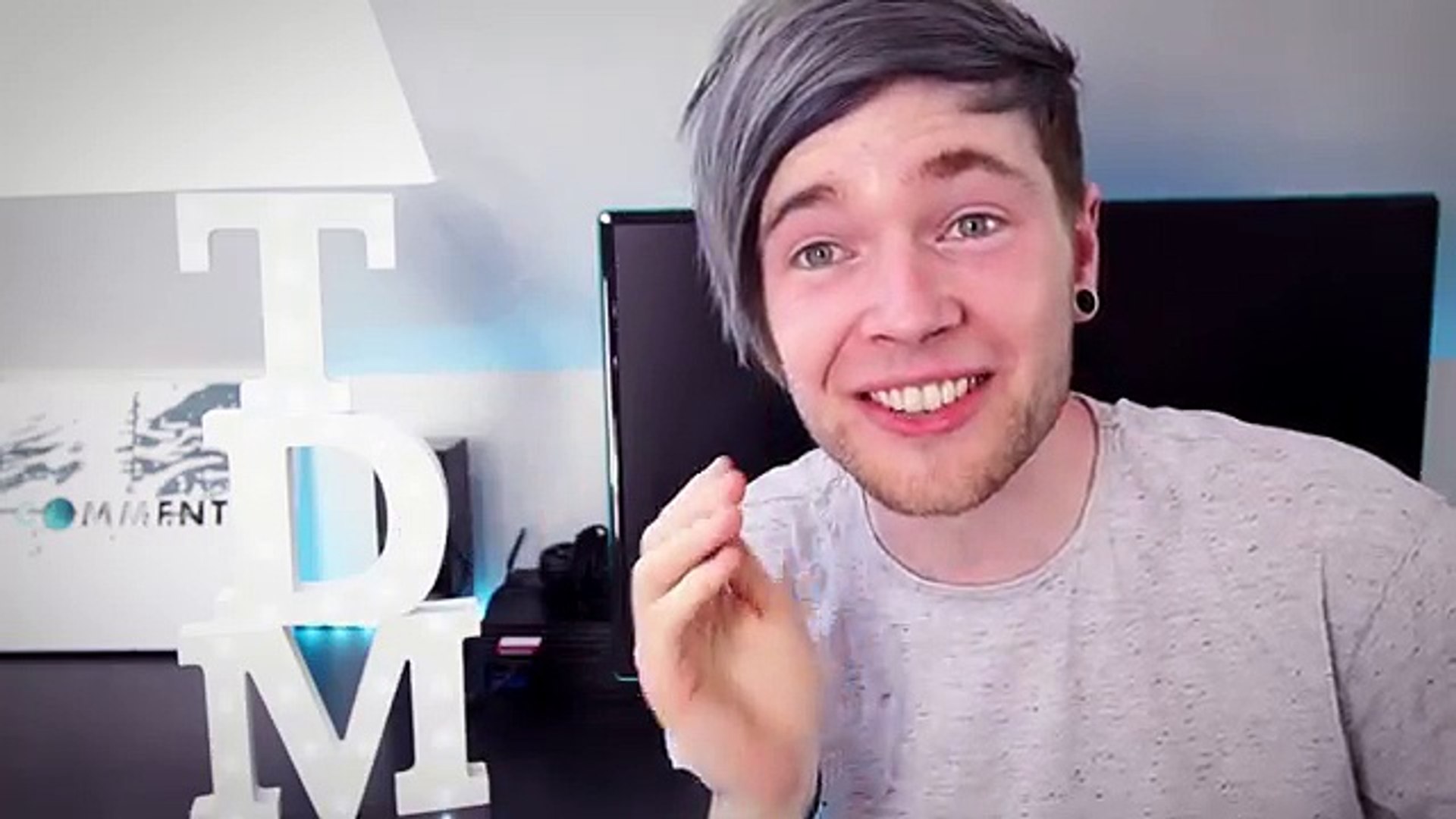 DanTDM Sings to his intro [The Red one has been chosen] – Видео Dailymotion