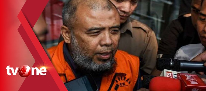 Hakim Vonis Patrialis Akbar Delapan Tahun Penjara