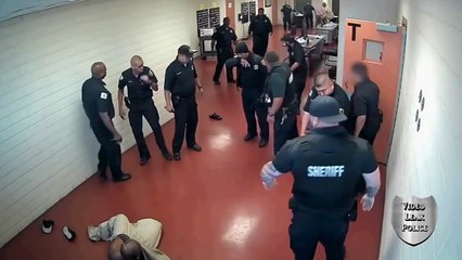 Un détenu face à 15 gardiens... C'est pas gagné