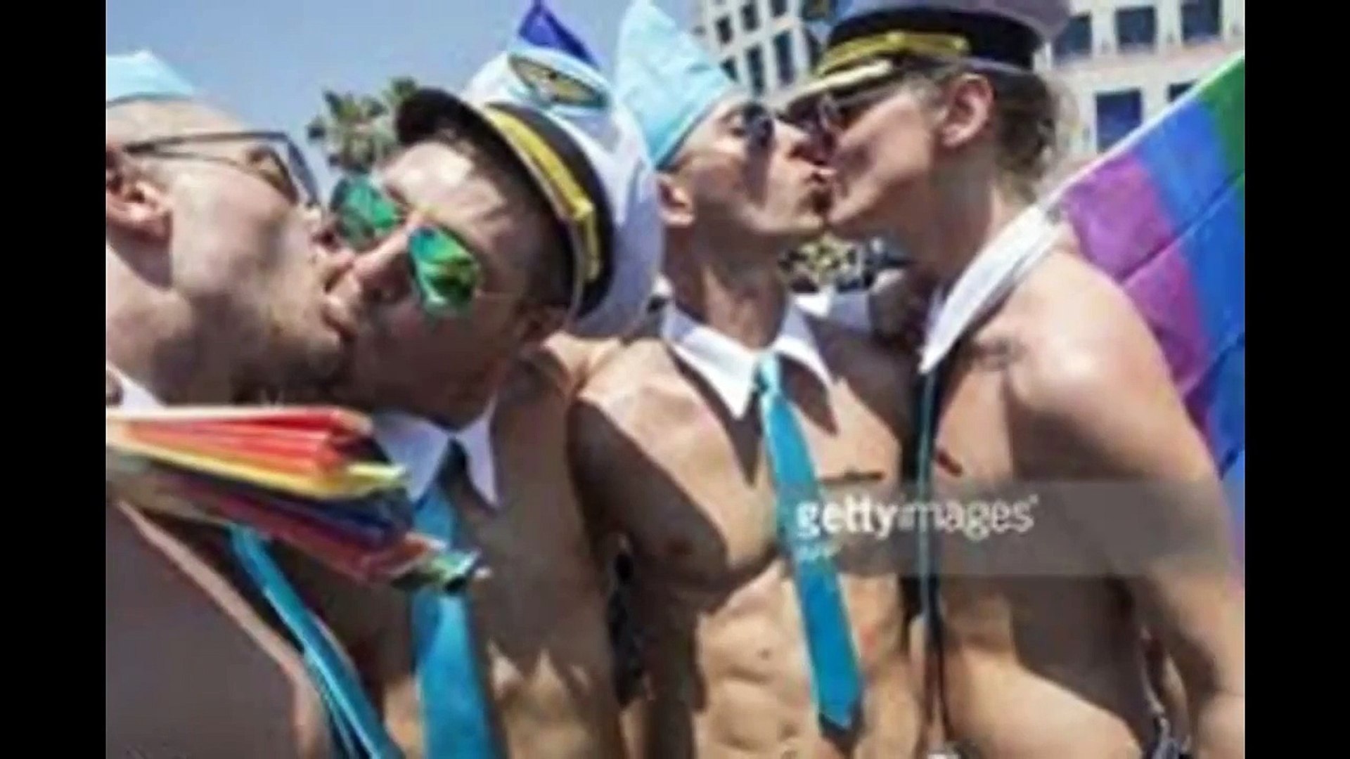 ボーイズラブ 美しい男性同士のキス Video Dailymotion