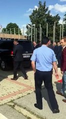 Talat Xhaferi arrin në Kosovë