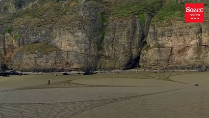 Kumsalı sanat eserine çevirdi