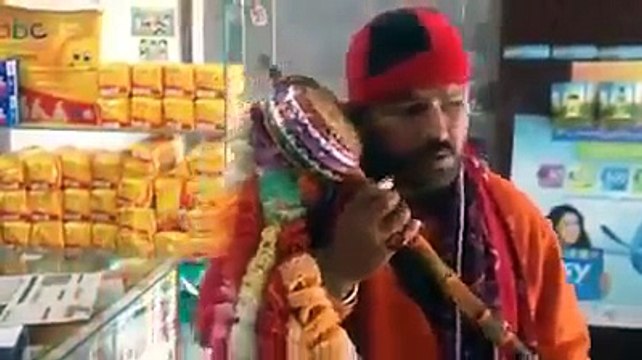 اس ملنگ نے اپنی خوبصورت آواز میں پردیسی بھائیوں کو کیا زبردست پیغام دیا ایک بار آپ بھی سنئیے۔ ویڈیو: مہر ادریس۔ فیصل آ