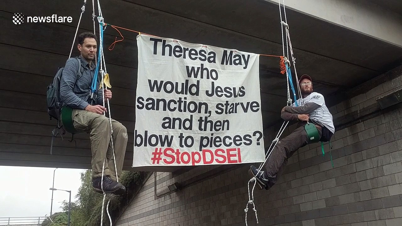 Peace activists disrupt the set-up of London arms fair