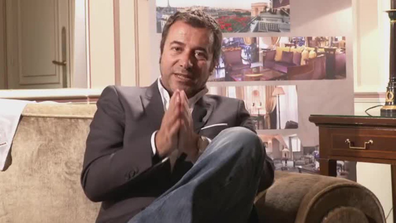 Obsèques de Mireille Darc : Bernard Montiel répond aux polémiques