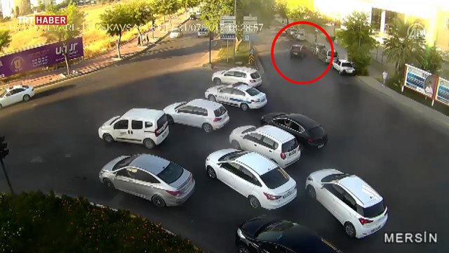 Trafik kazaları mobese kameralarında