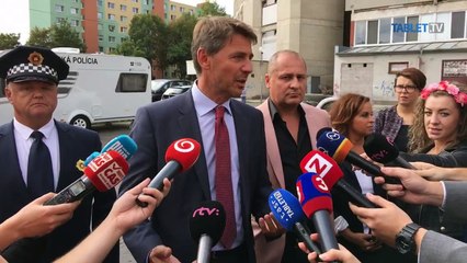 ZÁZNAM: Vo Vrakuni pribudla dočasná policajná stanica