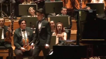 İtalya'da Birinci Olan Piyanist Turan: "Başka Mesleğe de Yönelebilirim Ama Piyano Her Şekilde Devam...