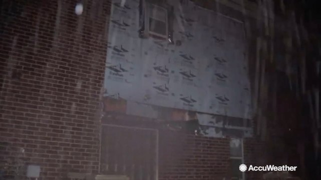 Possible tornado damages homes in Missouri City, Texas