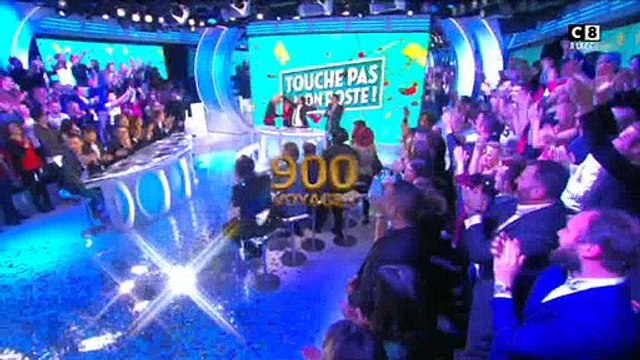 Regardez le début de C'est que de l'amour , le nouveau jeu de rencontre de C8 présenté par Hanouna
