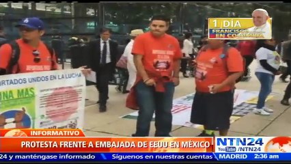 Download Video: Grupo de activistas se manifestaron en embajada de EE. UU. en México en rechazo a eliminación del programa DACA