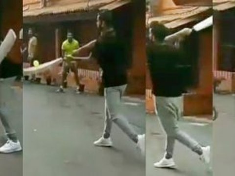 Virat Kohli's Left Hand Batting Video Goes Viral కోహ్లీ లెఫ్ట్ హ్యాండ్‌తో దంచికొట్టాడు