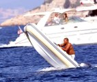 Bodrum Koylarında Hız Teknesi Kullanan Çocuklar Adeta Ölüme Davetiye Çıkarıyor