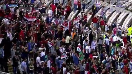 un commentateur syrien fond en larmes après le but de la Syrie leur permettant de se qualifier pour les barrages de la CDM
