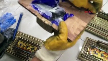 Kanada'ya Yollanacak Okey Takımı ve Ahşap Kalemliklerin İçinde Afyon Sakızı