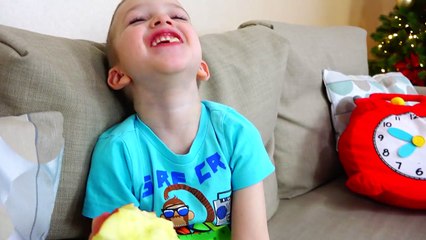 Bad Baby Мама Провалилась в Унитаз ! Джокер не Спасает / Falls In Toilet! Mommy Joker Saves