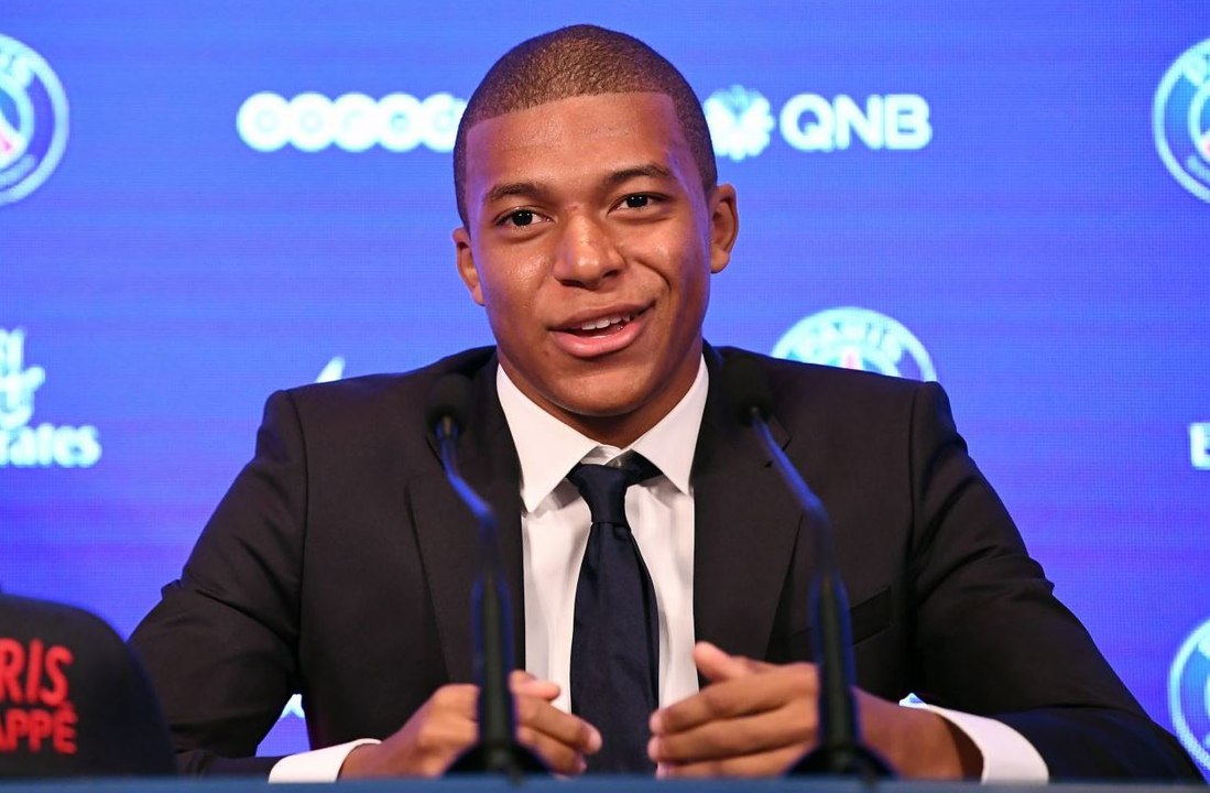 Mbappé en communion avec les supporters parisiens