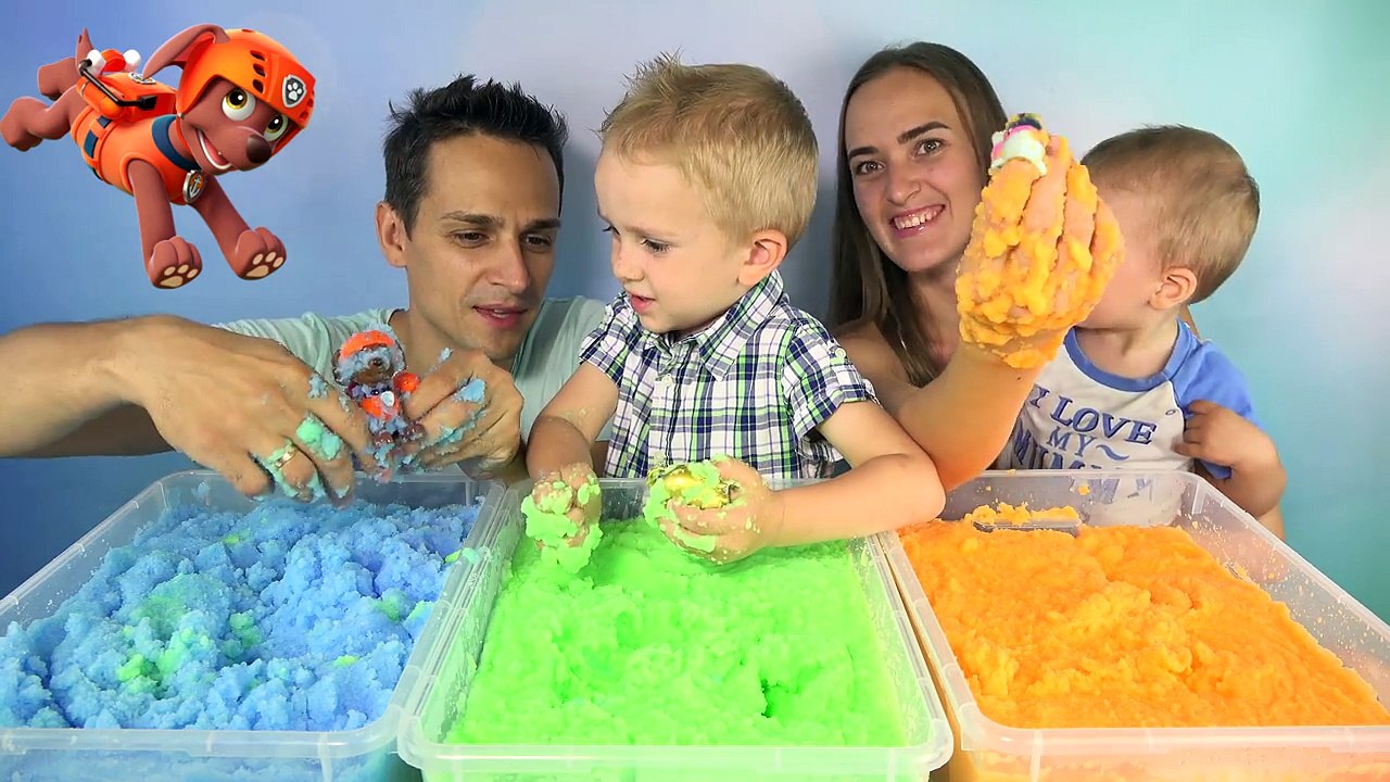 Дети Против Снега! ГРЯЗНЫЙ ЧЕЛЛЕНДЖ Голубой - Зеленый - Оранжевый СНЕГ 4К. Ищем игрушки ПОКЕМОНЫ