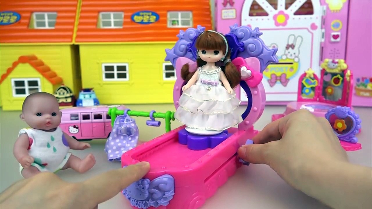 Hello Kitty car toys and dress change with Baby doll surprise eggs play