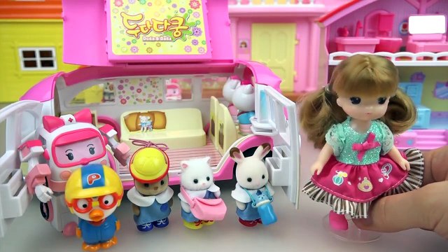 Hello Kitty bag house and car toys playing with surprise eggs