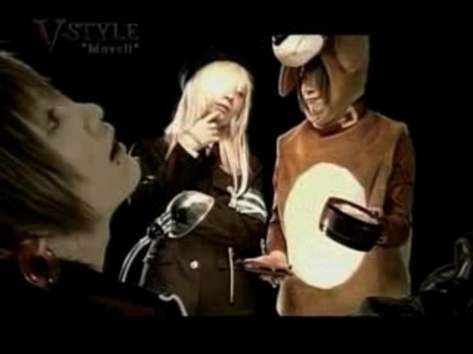 Antic Cafe - Maple Gunman [PV]