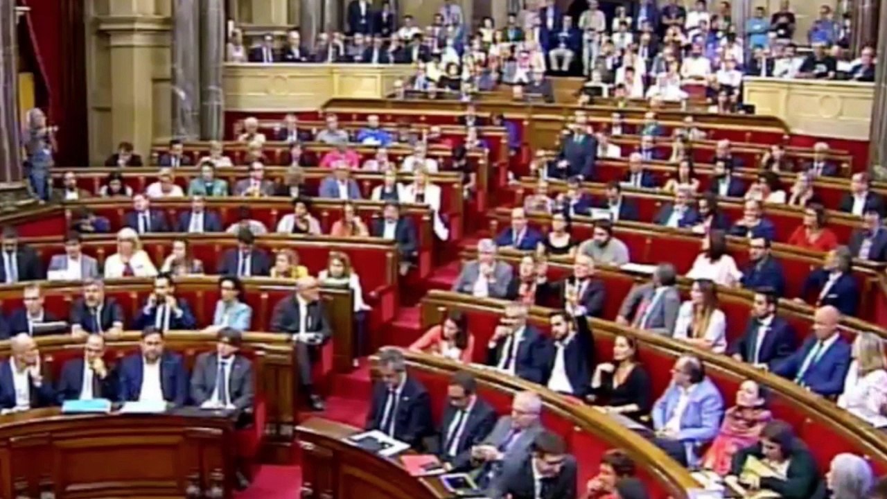 Bronca en el Parlament