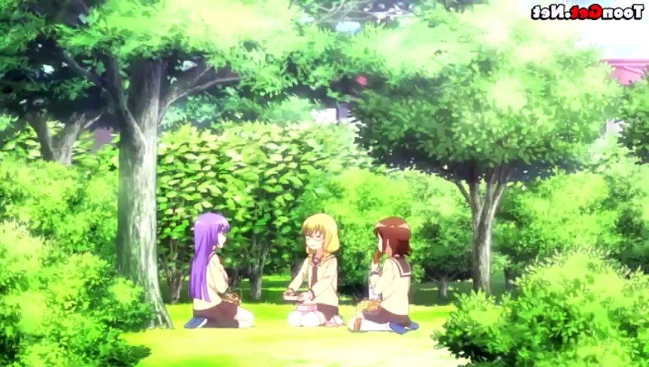 Three Leaves, Three Colors  E 2
