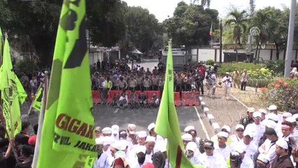 Arakanlı Müslümanlara Yönelik Katliamlara Tepkiler (2)