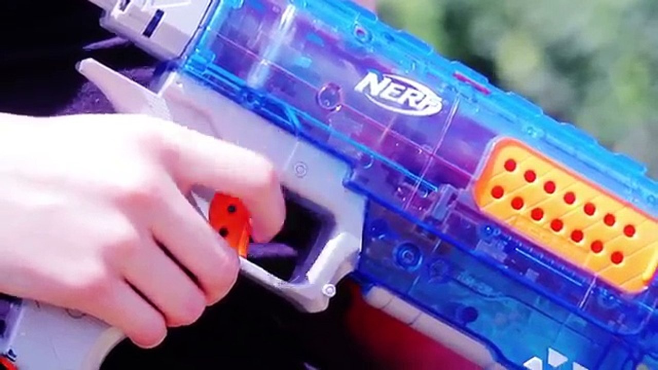 Nerf war s : girl vs boy ( and others )