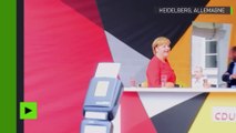 [Actualité] Angela Merkel touchée par une tomate lors d'un meeting