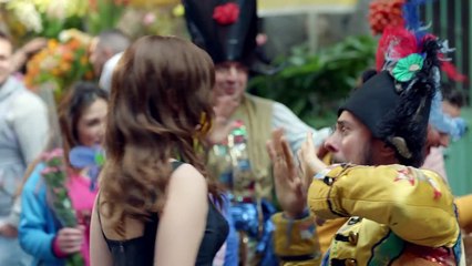 Emilia Clarke - Pub Dolce & Gabbana