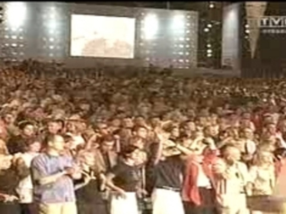 Garou - You can leave your hat on (live from Sopot)