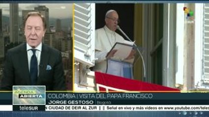 Viaja el Papa Francisco rumbo a Colombia
