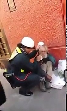 Vous ne pouvez pas ignorer cette vidéo ! Mes respects madame !