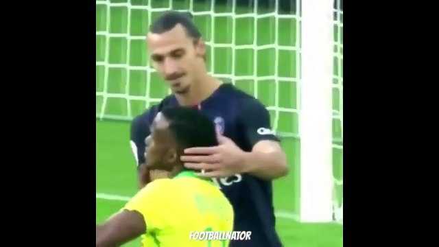 WOMENS FOOTBALL FUNNY NEW FUNNY FOOTBALL ⚽ VINES #20 FAILS MOMENTS 2017 GOALS