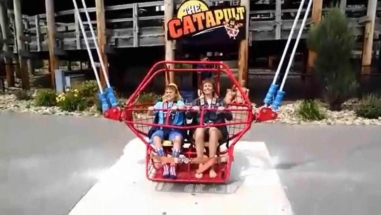 Quand l'élastique d'un manège se casse avant le lancement.