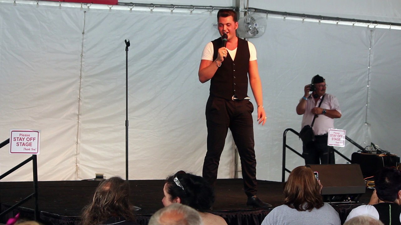 Steven King sings 'Blue Moon Of Kentucky' Elvis Week 2017