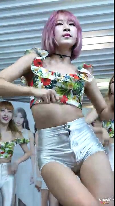 170601 럭스(LUX) 강남역허브플라자 뉴타TV chulwoo 직캠(Fancam) 어머님이 누구니 Dance Performance 4